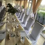Benatky Πανσιόν