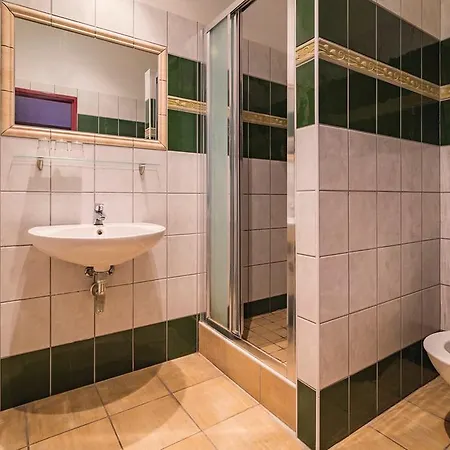 Benatky 3* Piest'any