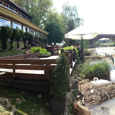 Casa de hóspedes Benatky Piest'any